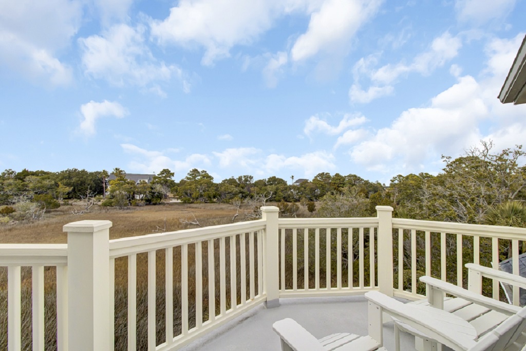 - Breathe in the fresh air and take in sweeping views of the beautiful treetops - Perfect perch for morning coffee, sunset chats, or stargazing under open skies - Adirondack chairs offer a cozy spot to unwind and soak in the natural beauty