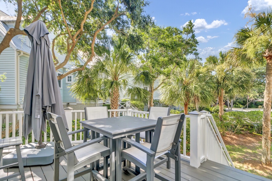 Back Bay 5847 by Wild Dunes