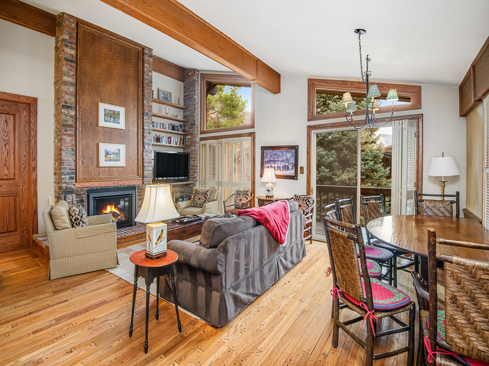 Living Room & Dining Area