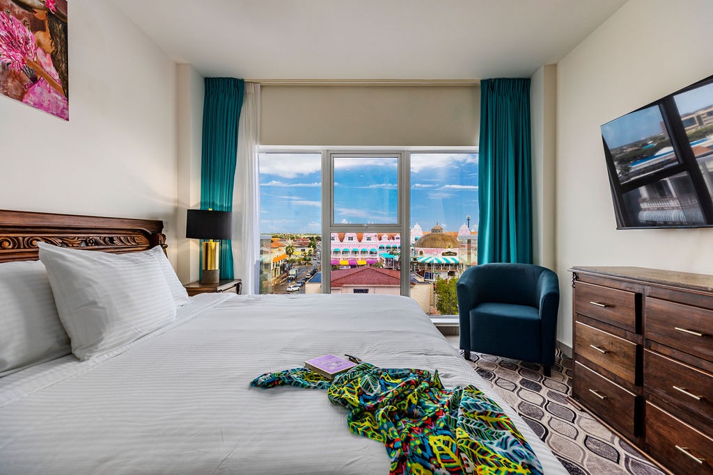 HH-Studio518s - Beautiful Studio overlooking Oranjestad and the blue Ocean