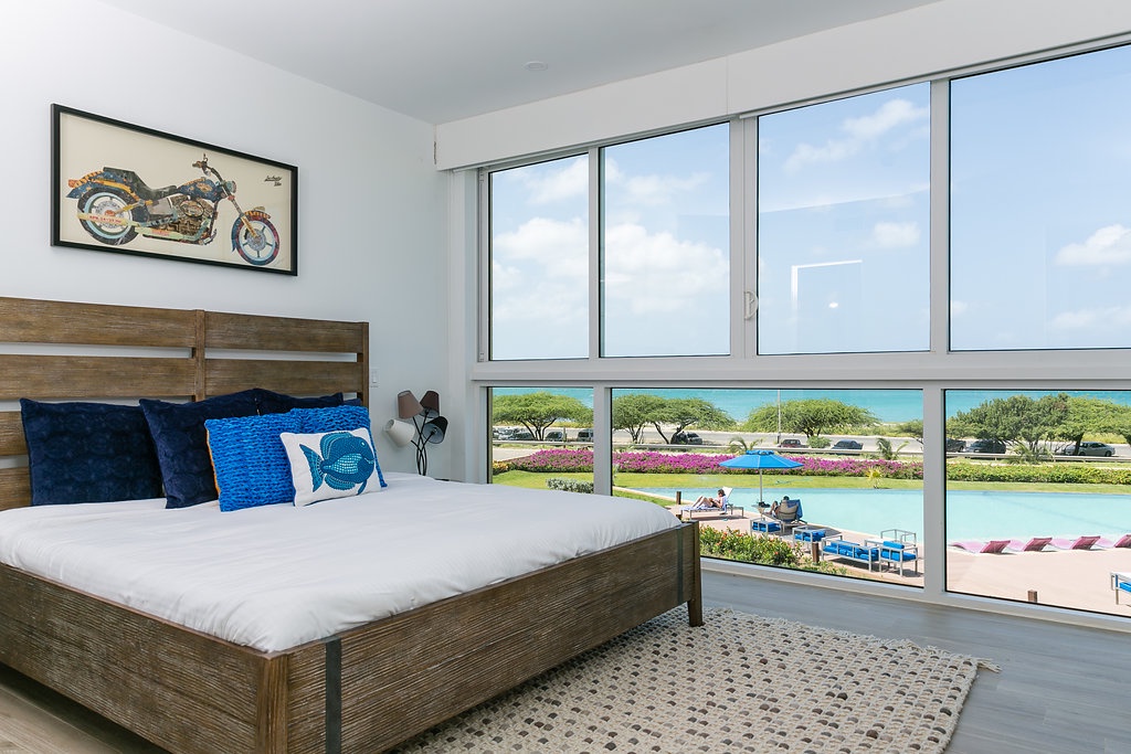 4BTH-BlueTH4 - Oceanfront 4 BDR Duplex Apt: For the whole Family!