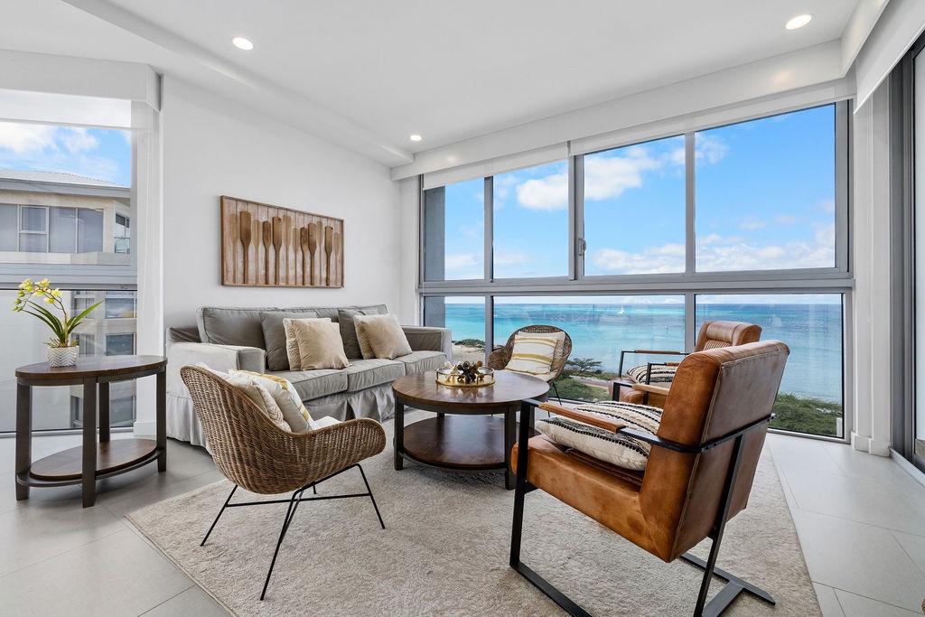 3BS-Azure716 - Modern Oceanfront Getaway Apt. Azure - 716