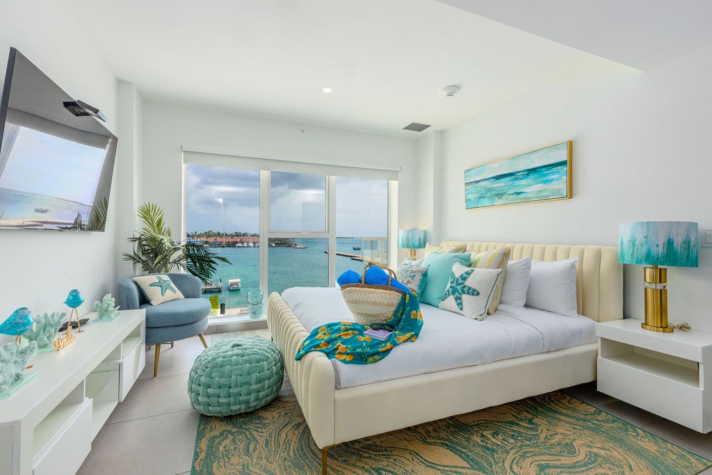 HH-2Bdr414- Like under the sea, where... Darling, life is better!