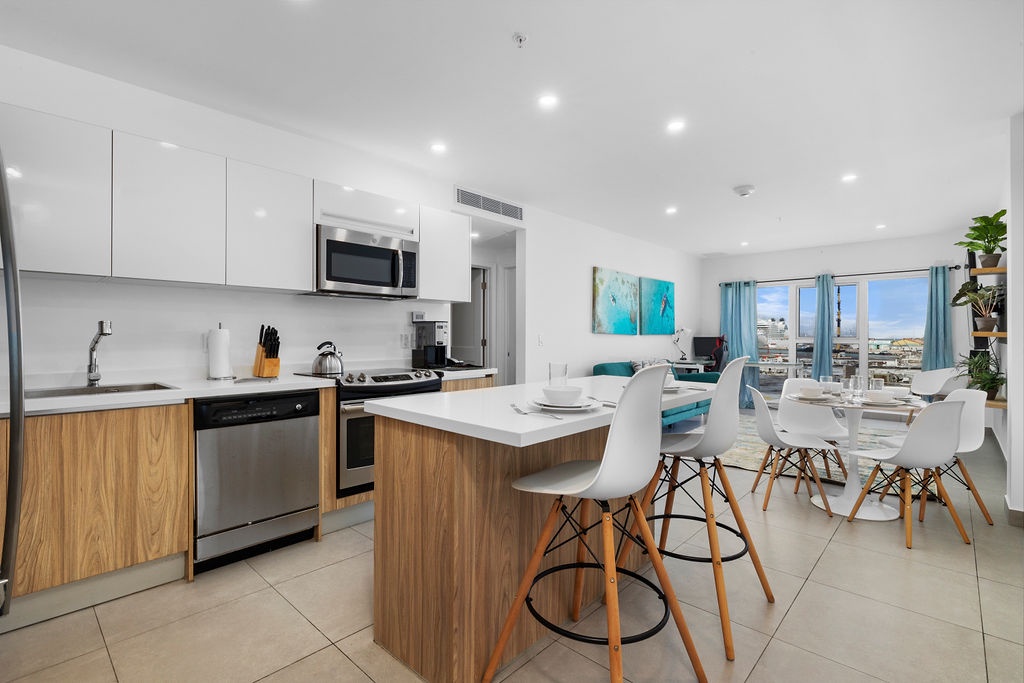 HH-2BStd423 - Modern 2BDR Downtown Retreat at Downtown Oranjestad