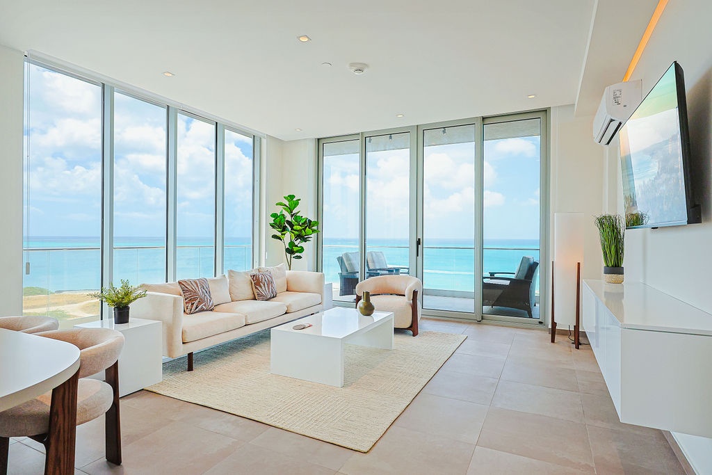 Reef6A - New Luxury Oceanfront Condo in Aruba