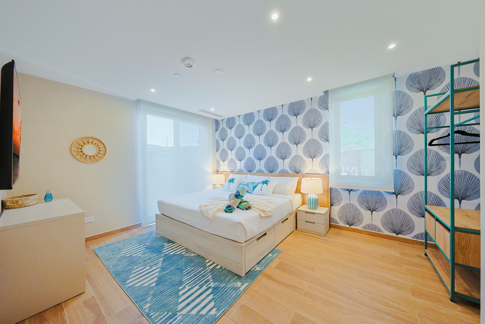 Bonsai 1BR Suite-Blue Glow 105