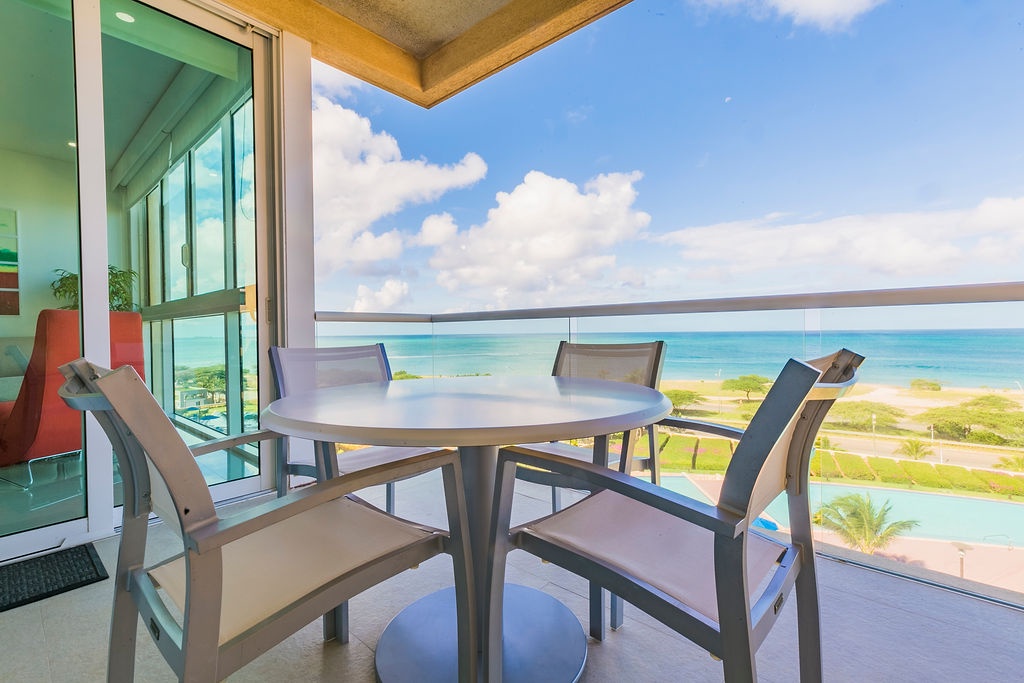 2BS-Blue522 - Bright and Modern Oceanview Getaway 2BDR unit.