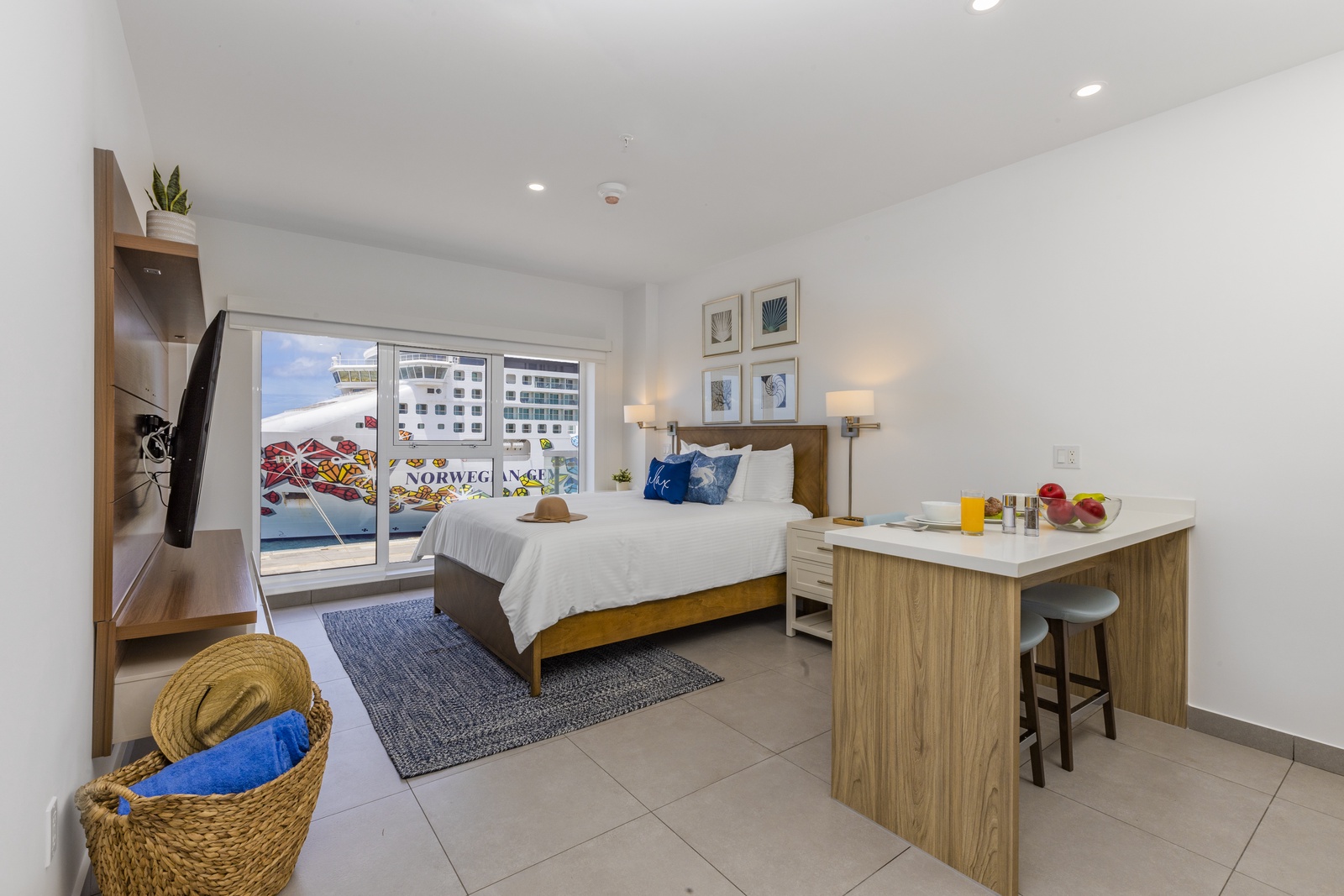 HH-Studio503S - Love Where U Live and Stay, Turquoise view Studio