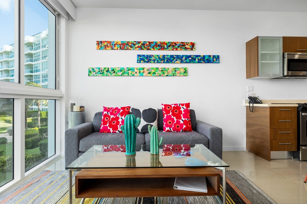 1BS-Blue223 - Colorful and modern Ocean View Condo for 4.