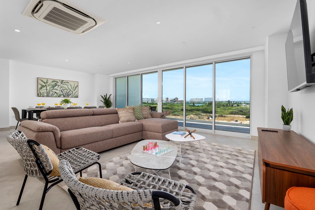 A360.E22 - Prime Beachside Stay | Modern 3BR Retreat