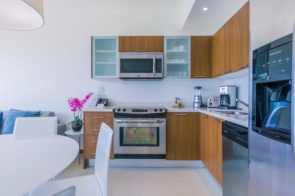 1BS-Blue615 - Elegant Ambience & Amazing Ocean View