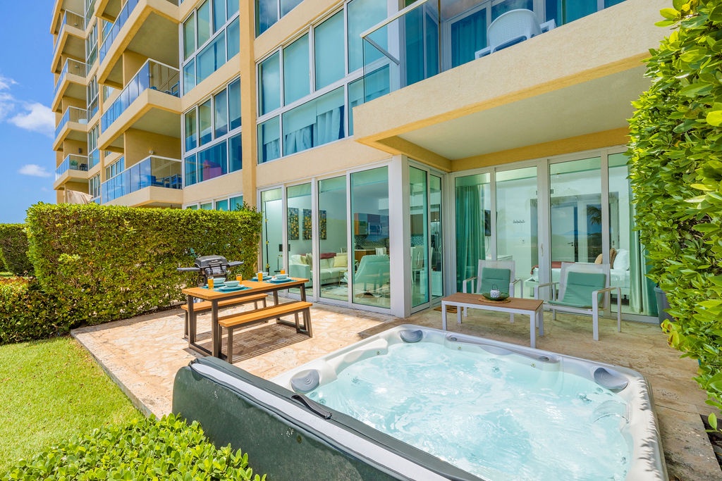Private patio w/ hot tub and grill