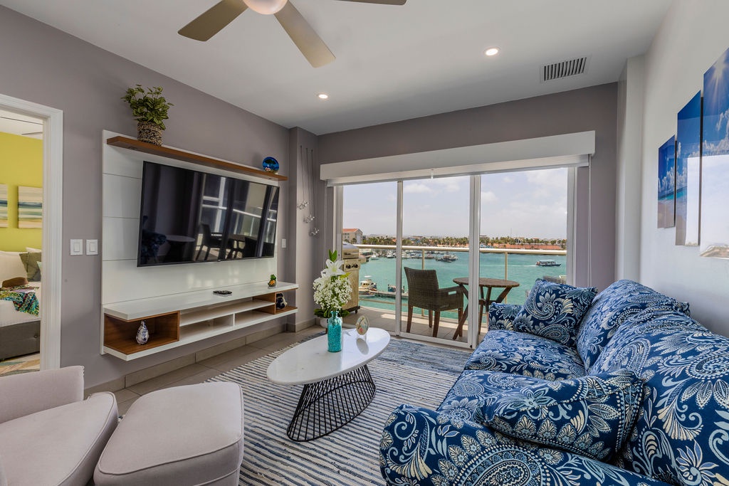 HH-2Bdr509 - Dushi Getaway for Adults Only @ Downtown