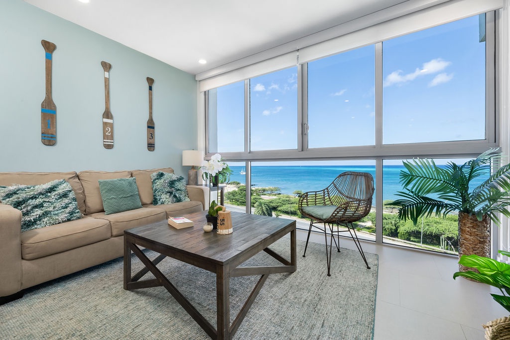 2BS-Azure612 - Life’s better in this Oceanfront 2BDR condo!