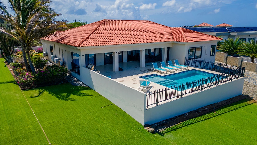 Seabreeze Luxury 4BDR Villa