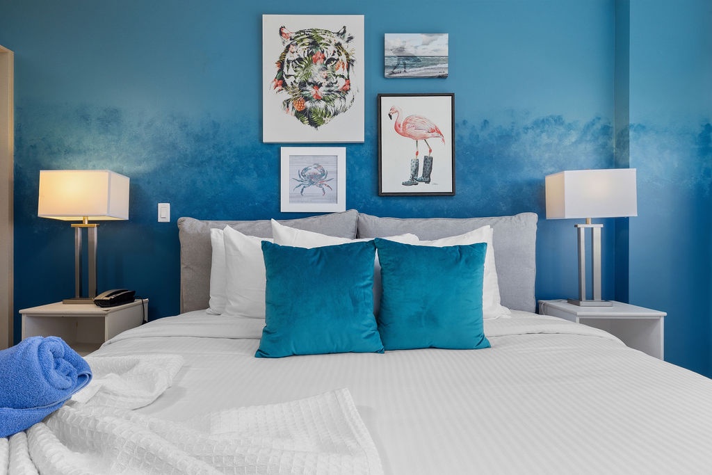 HH-Studio302S- Exclusive Studio with Balcony