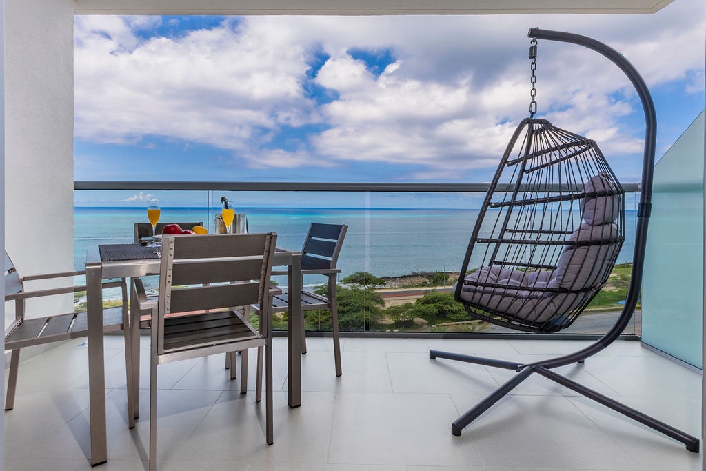 1BApt-Azure724 - Nostro palazzo! Ocean View Condo for 2