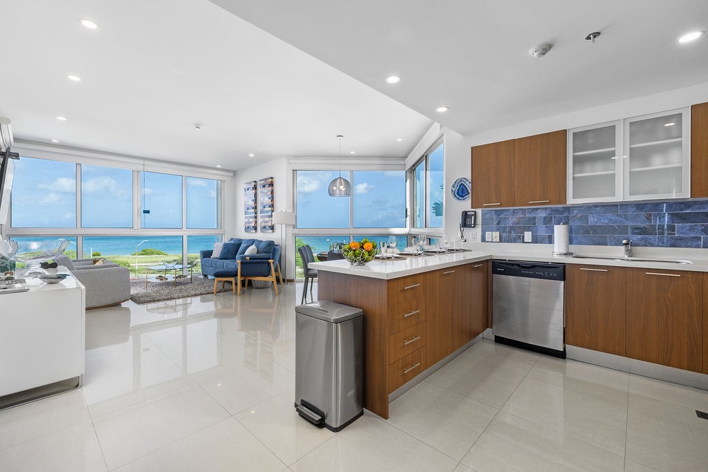 3BS-Blue311 - Let the sea set you free with this 3BDRcorner unit