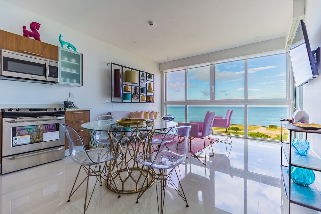 1BS-Blue622 - Beach babe! An Amazing Ocean view Condo for 4.