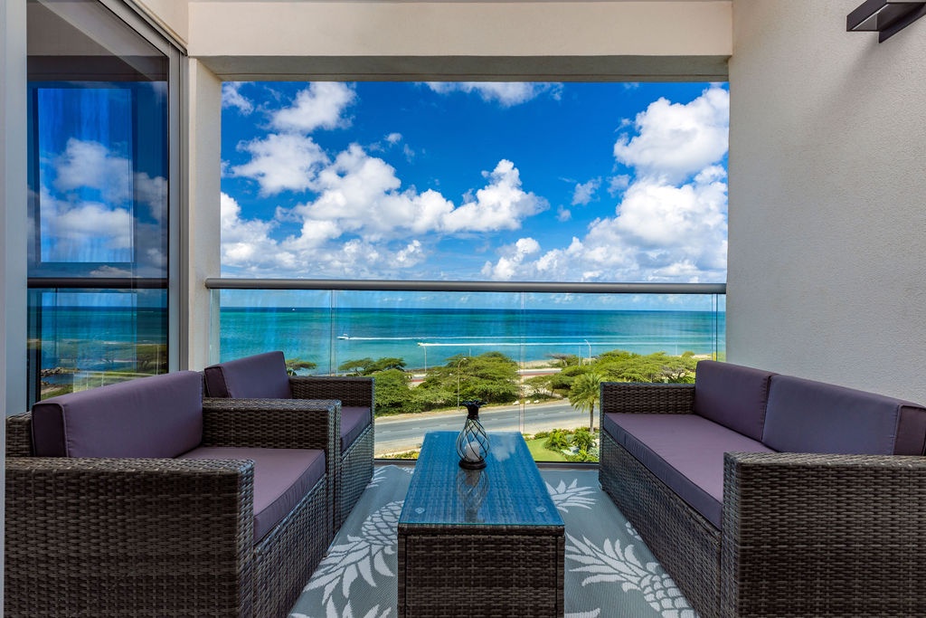 2BSD-Azure525 - Turn the key. Enter. Smile. Repeat every day.