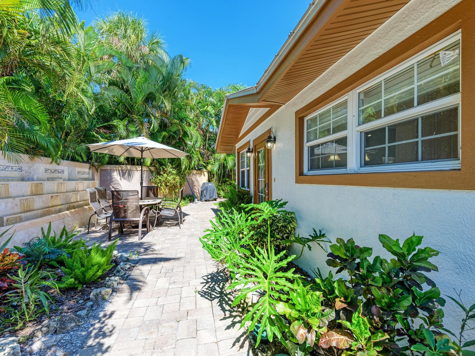 Anna Maria Island Surfside Bungalow