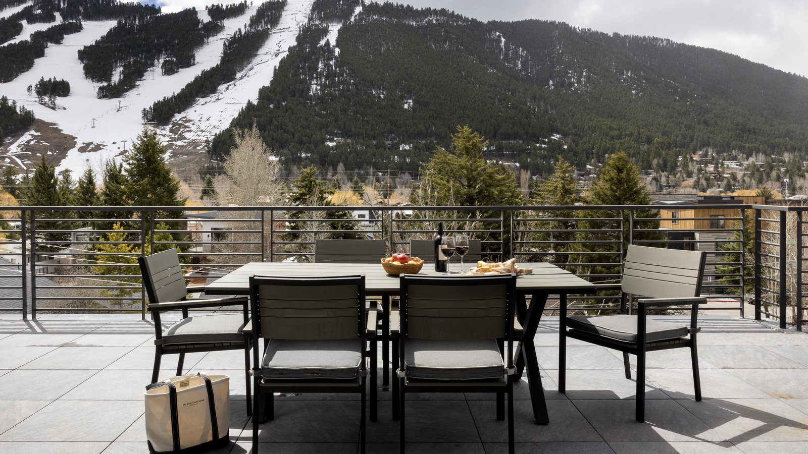 Outdoor Dining - Penthouse on Glenwood 401 - Jackson Hole, WY -  Luxury Villa Rental