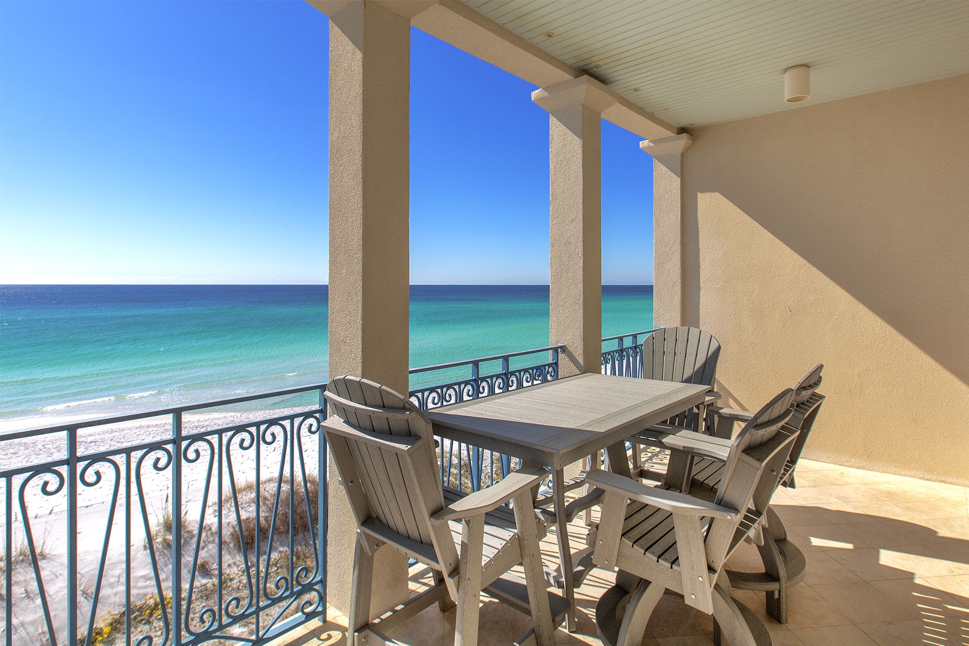 19-Good-Times-Main-Balcony