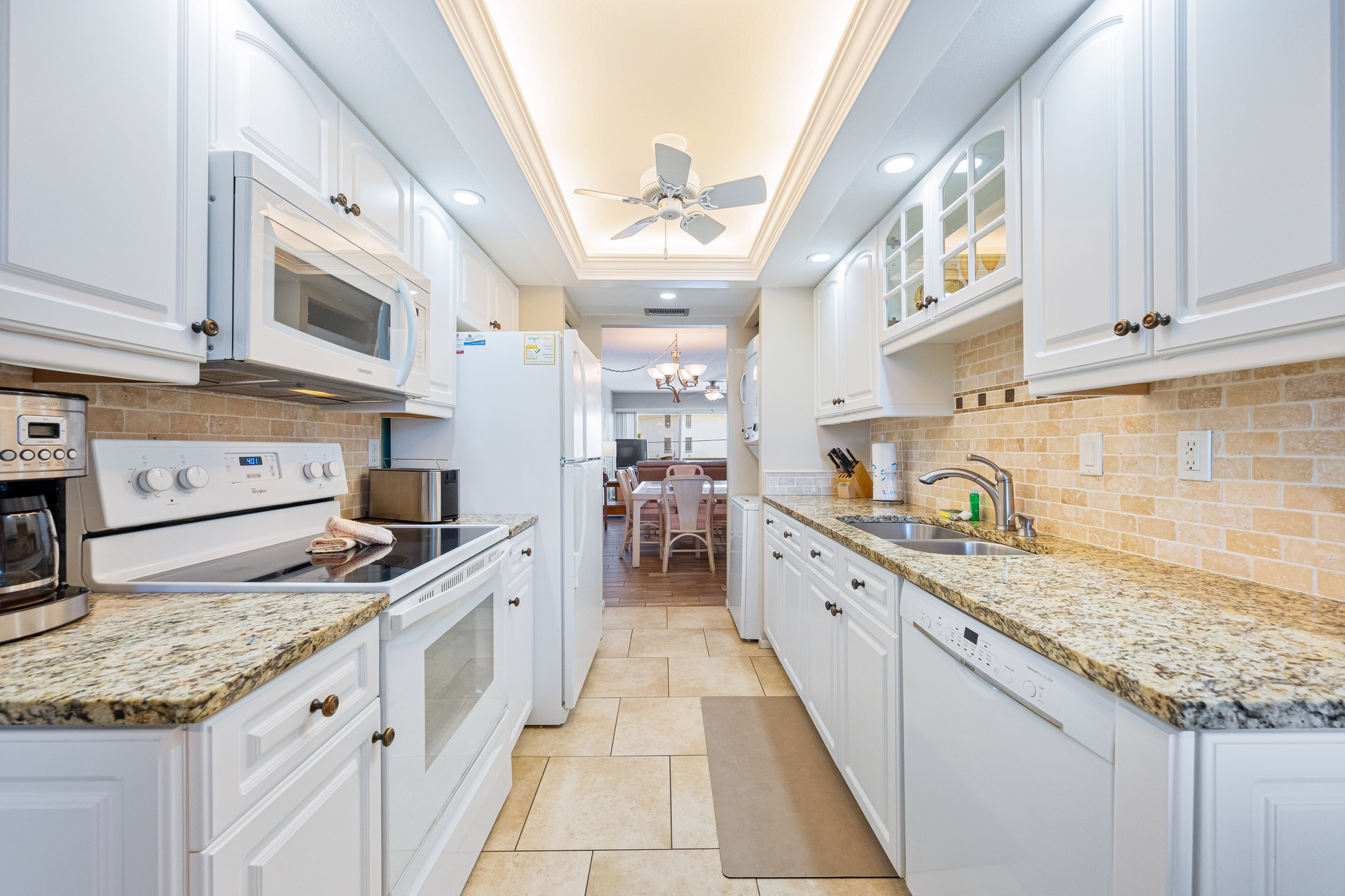 Tivoli by the Sea: 203 | Photo 9