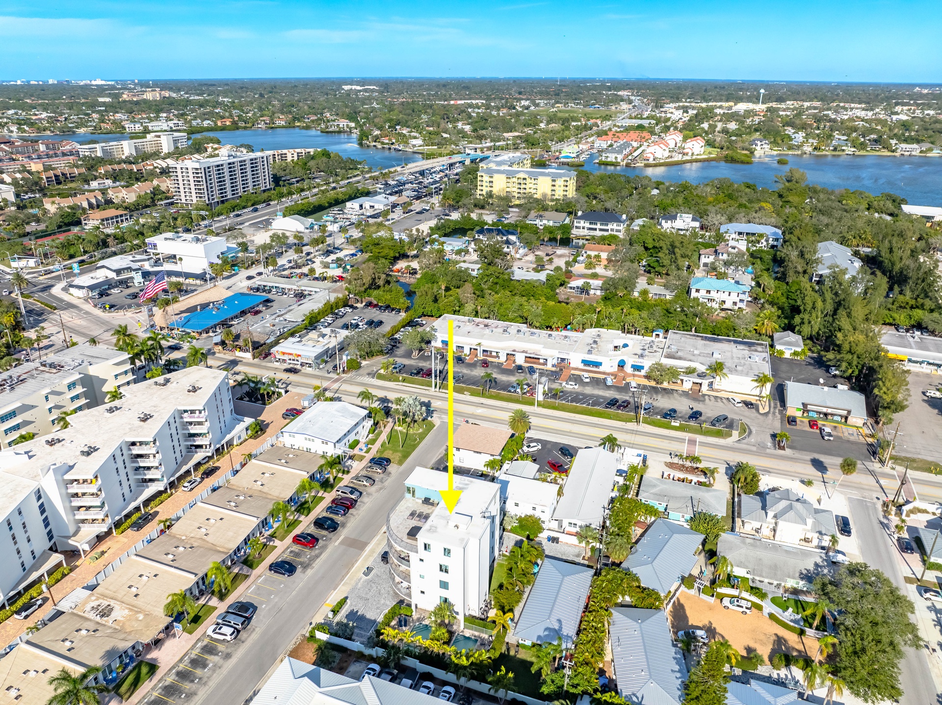 Beach House Residence - Penthouse | Photo 56