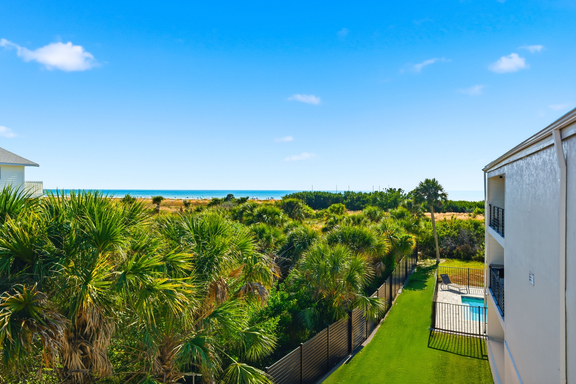 Just Beachy - Unit 4 | Photo 8