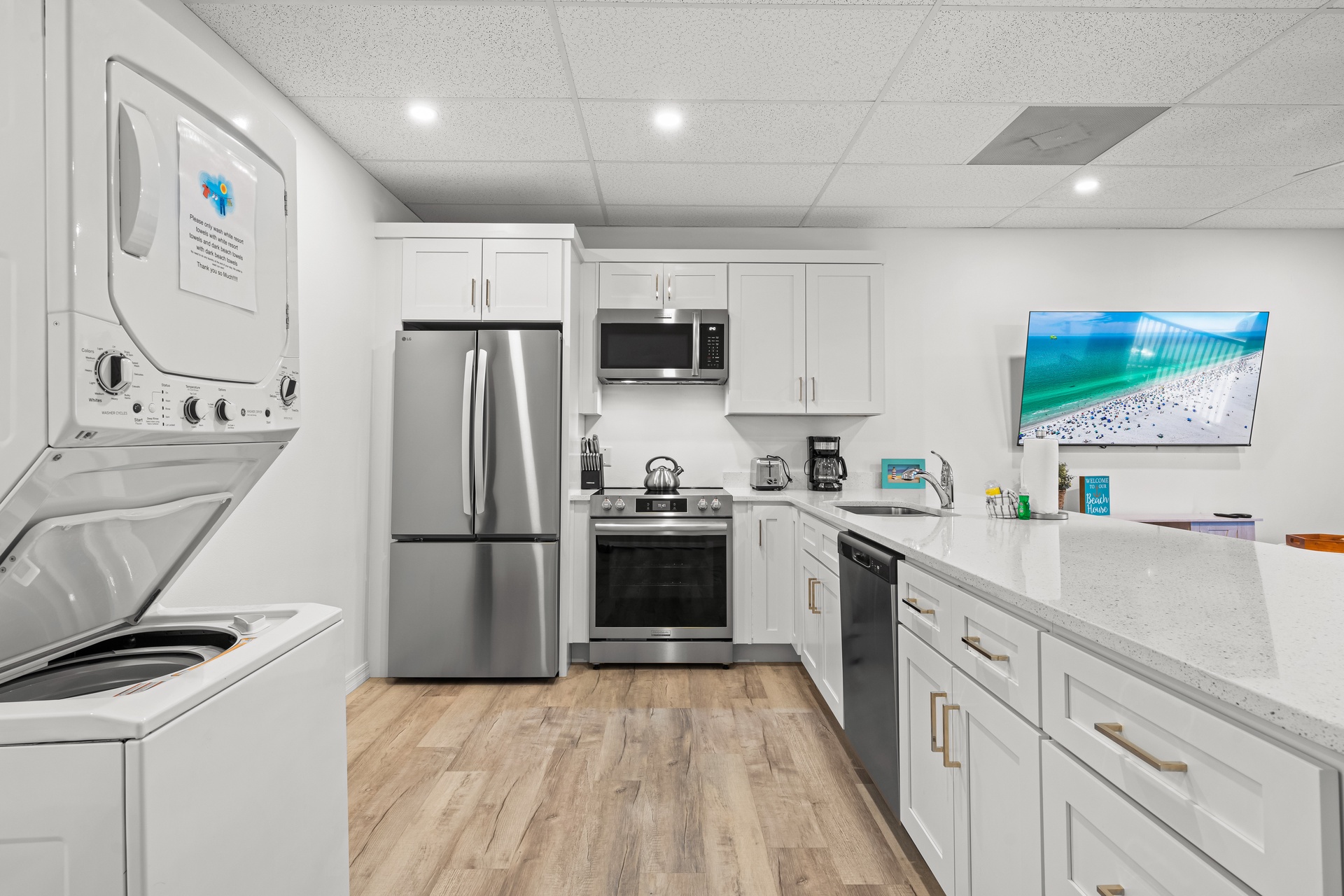 Mallory Squared- Unit B | Photo 1