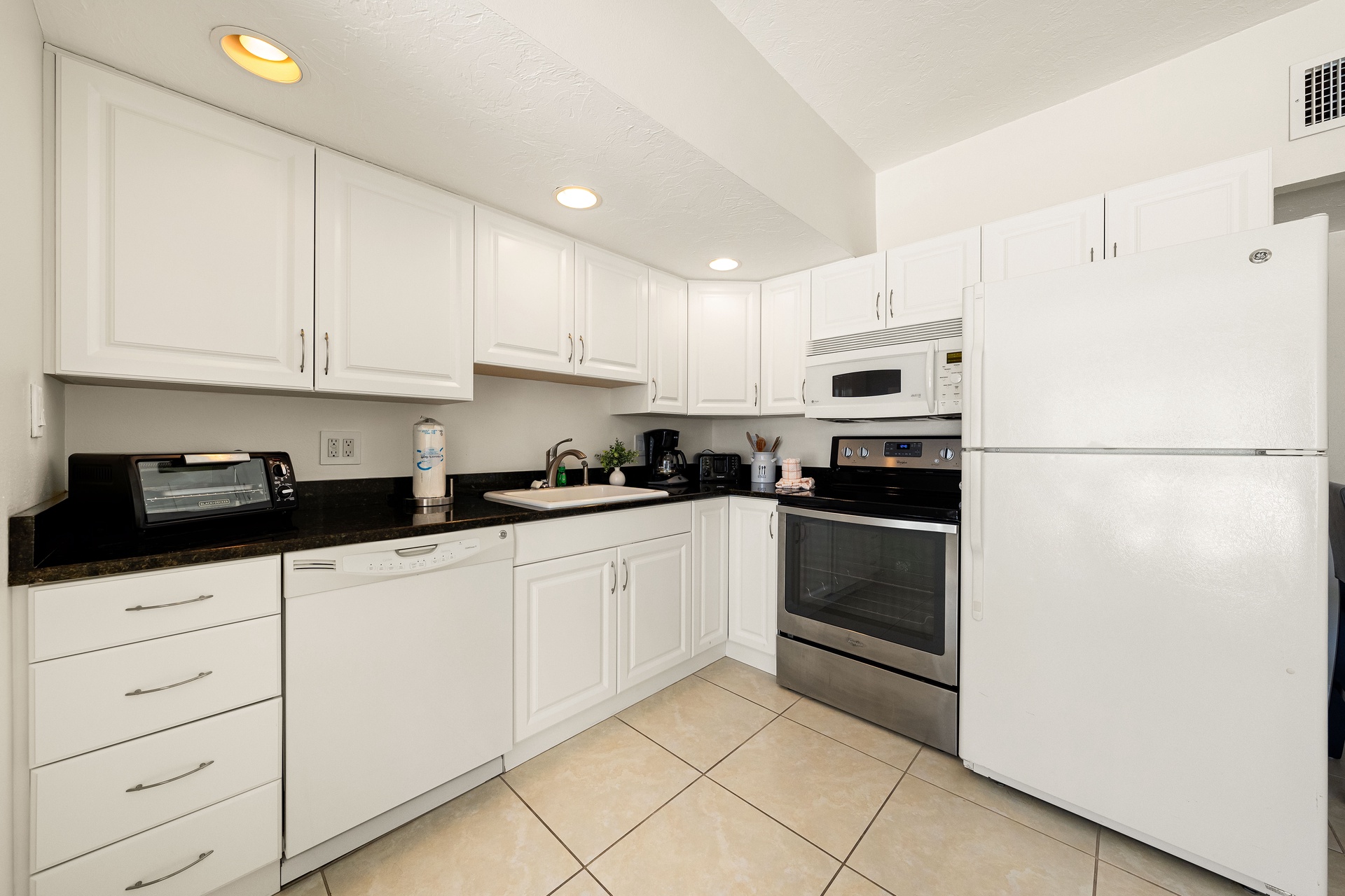 Tivoli by the Sea: 701 | Photo 9