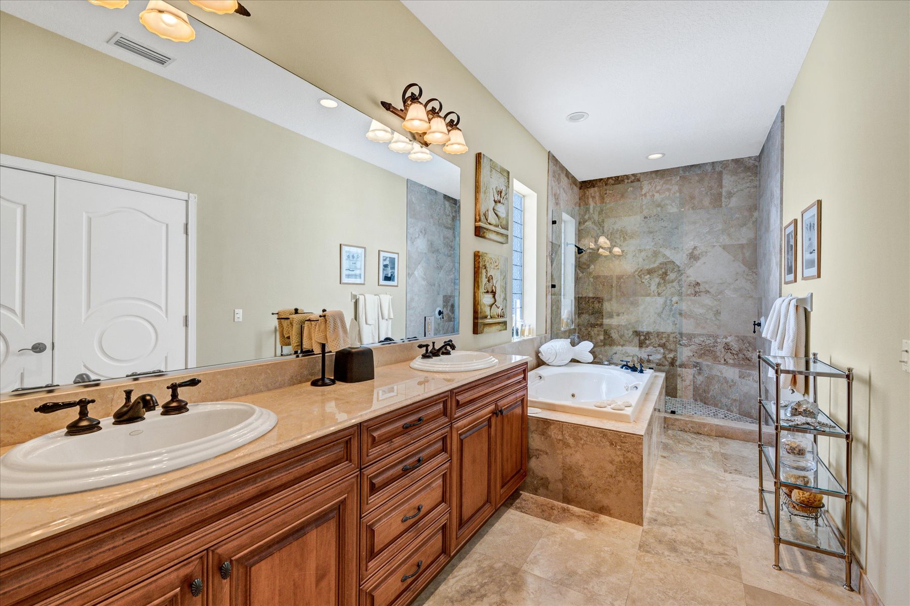 Ocean Vue - B | Photo 19