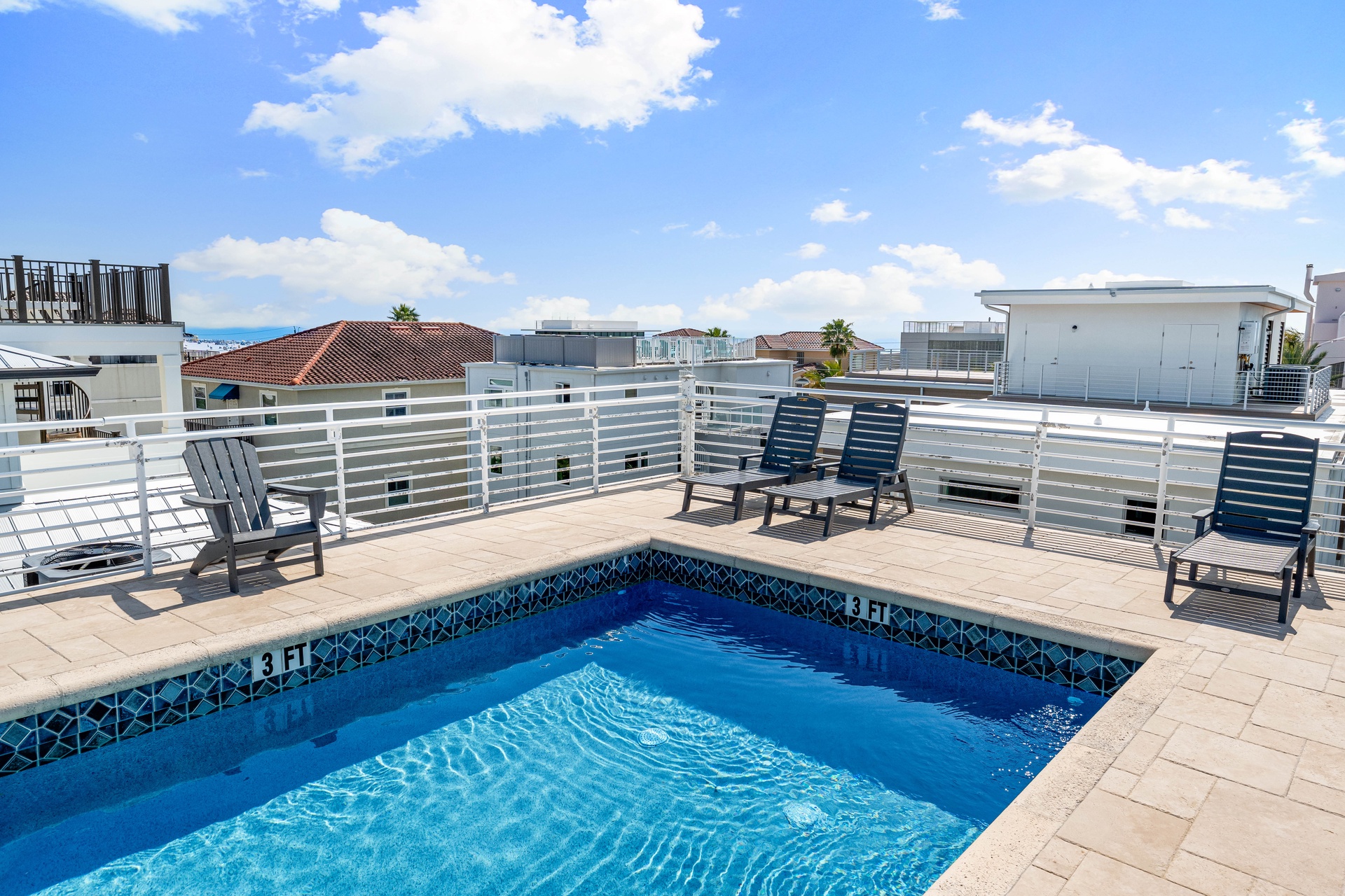 A Somewhere is Here - Changes in Latitude | Photo 41