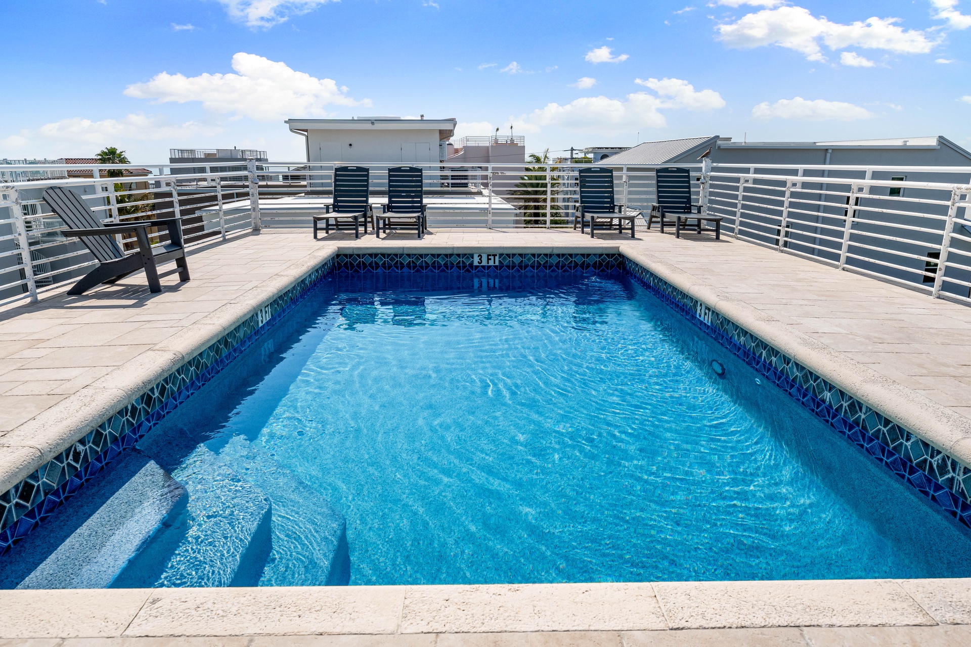 A Somewhere is Here - Changes in Latitude | Photo 40