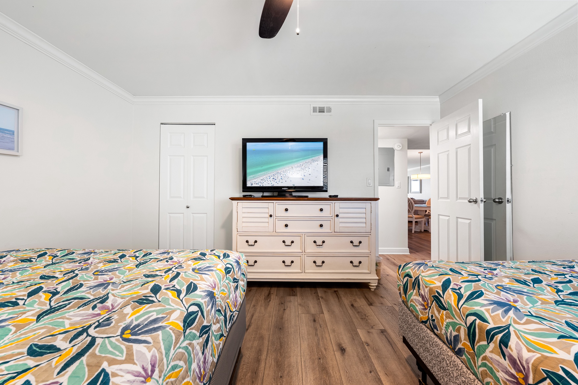 Tivoli by the Sea: 502 | Photo 26