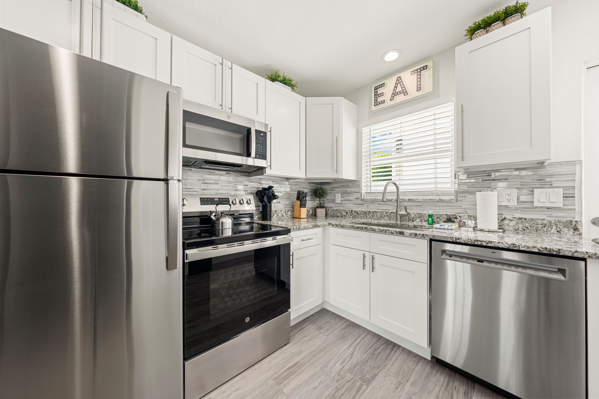 Sun and Sea - 2 | Photo 1