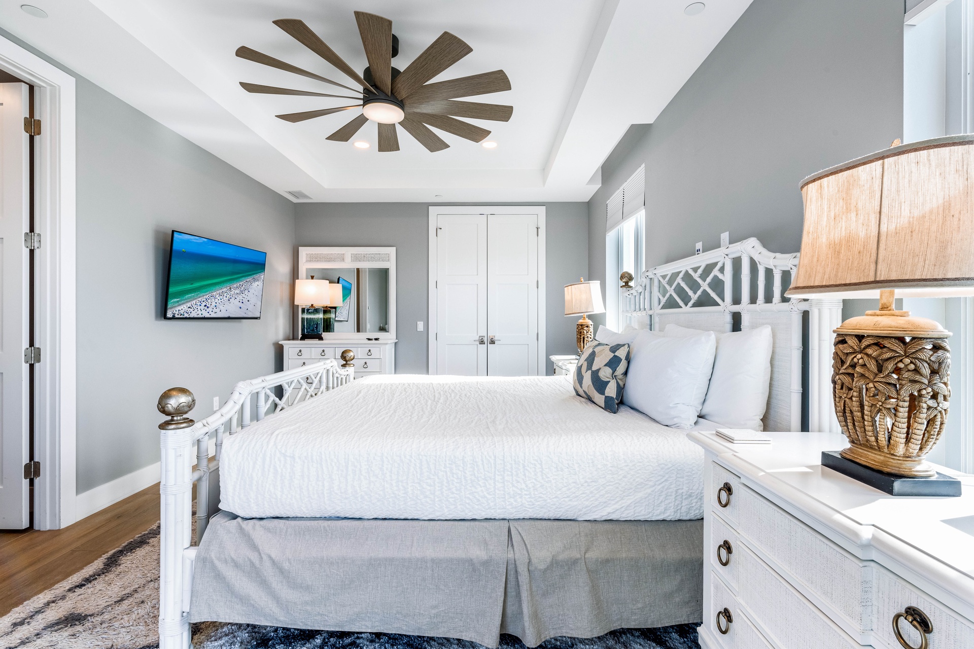 Beach House Residence - Penthouse | Photo 33