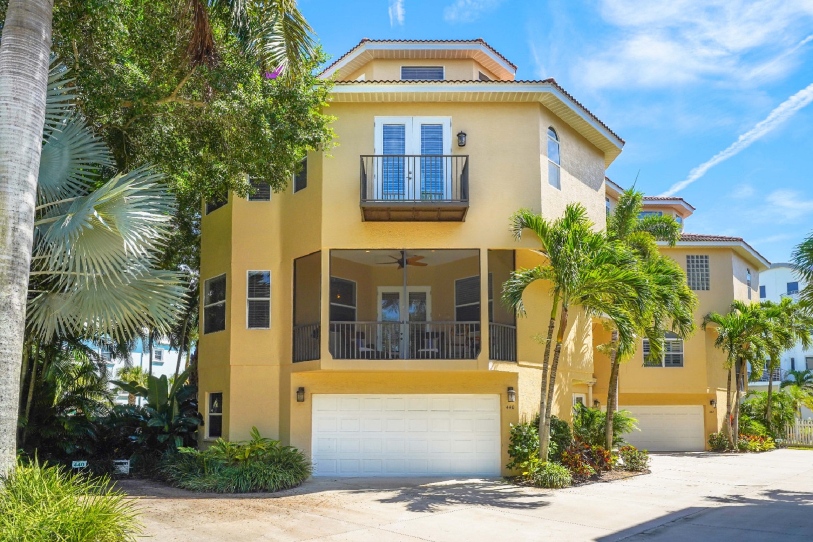 Off the Hook | Photo 4