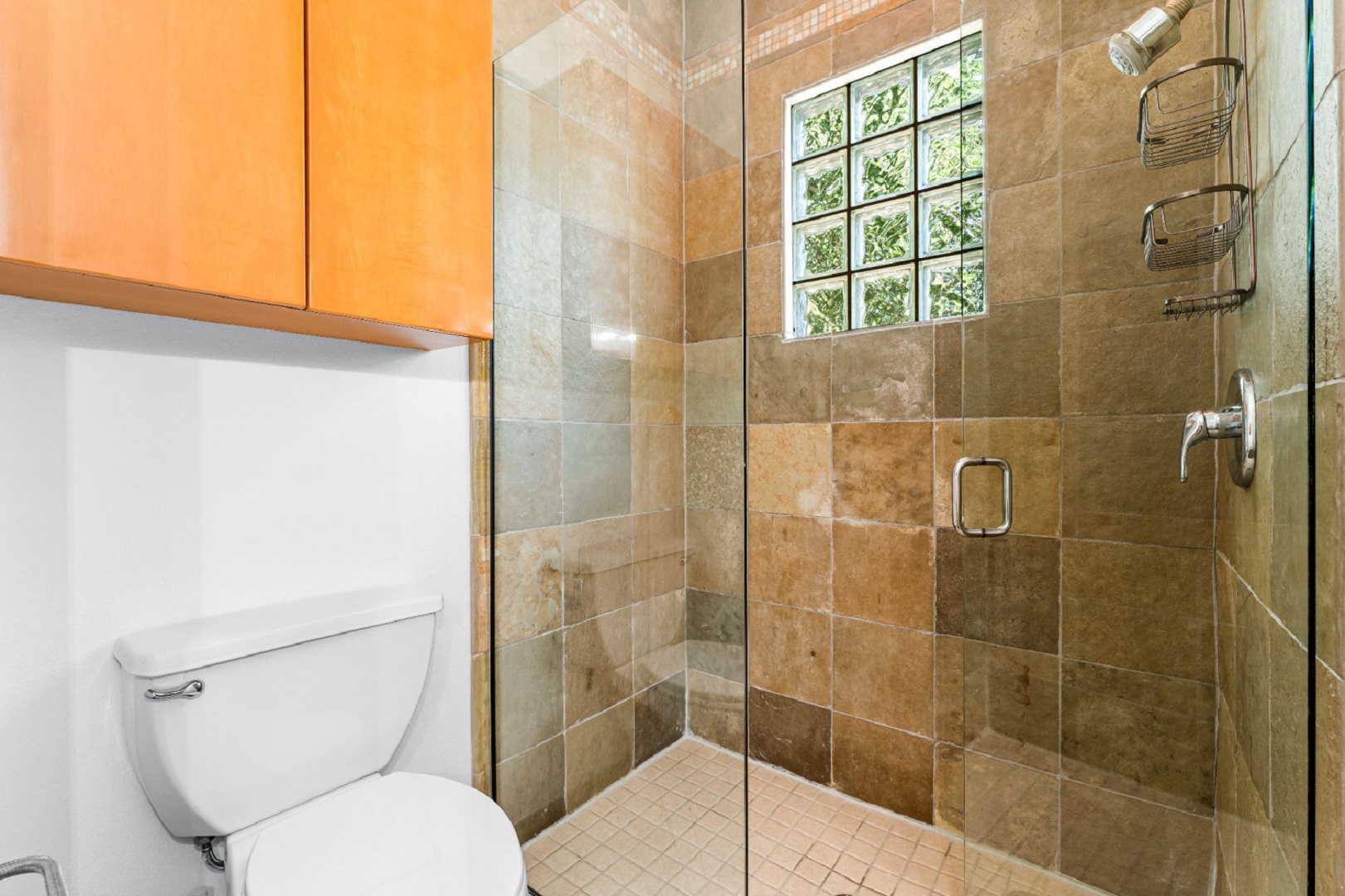 Off the Hook | Photo 34