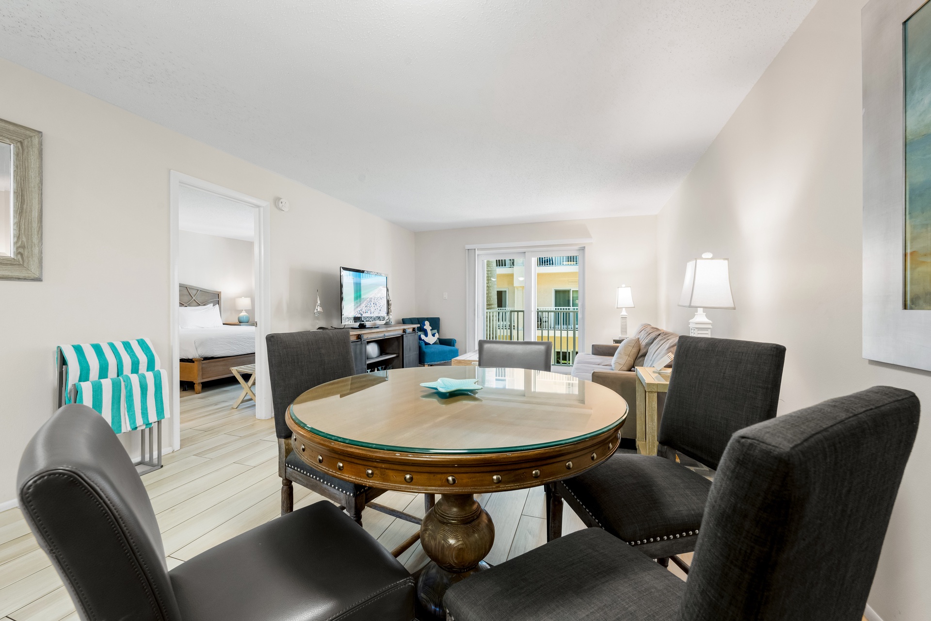 Palm Bay Club - 343 Bayside | Photo 17