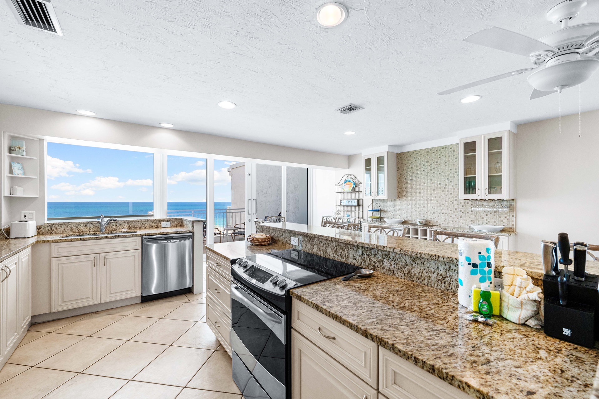 Jamaica Royale Beachfront Tower - 802 | Photo 4