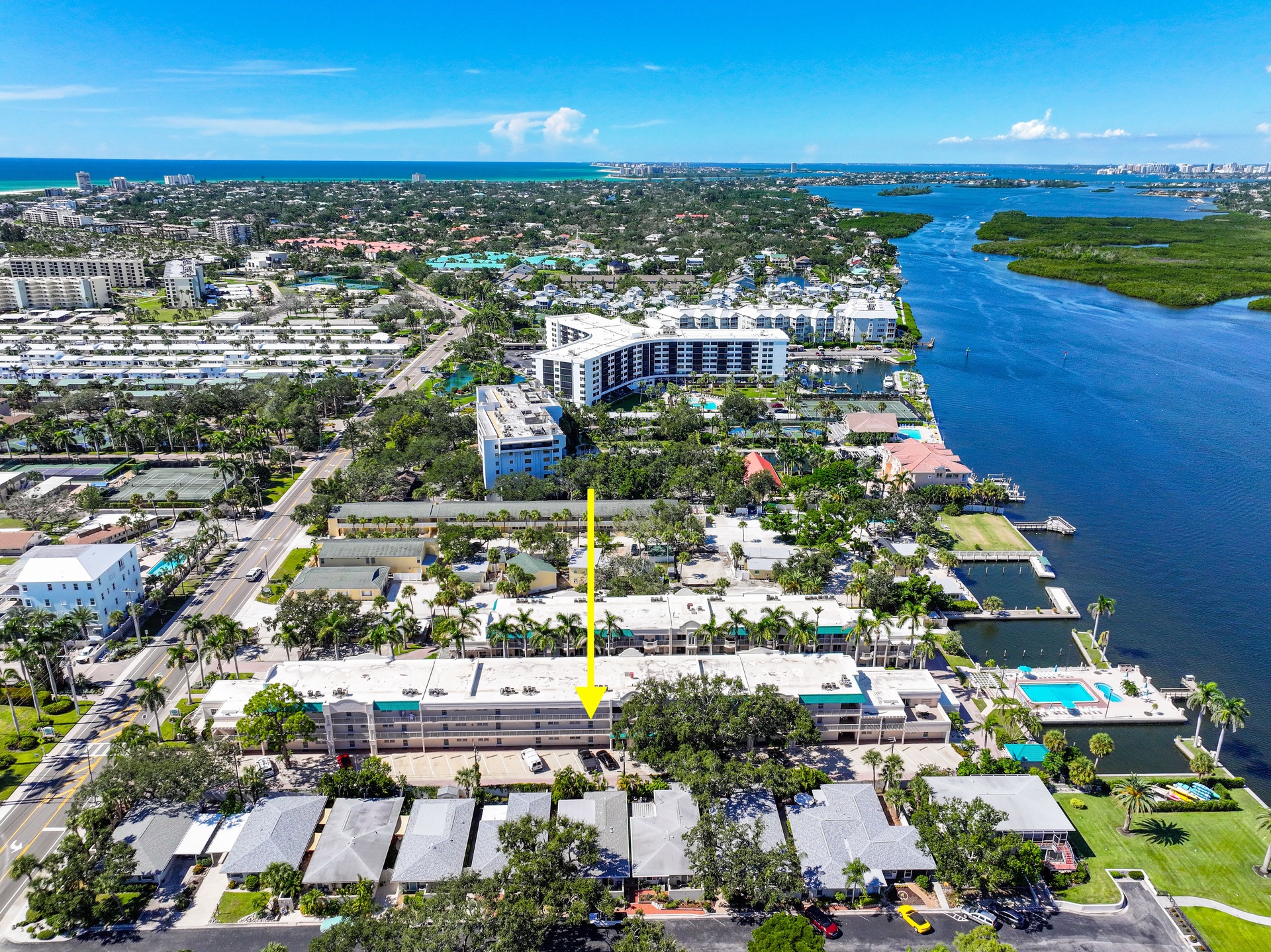 Palm Bay Club - 343 Bayside | Photo 30