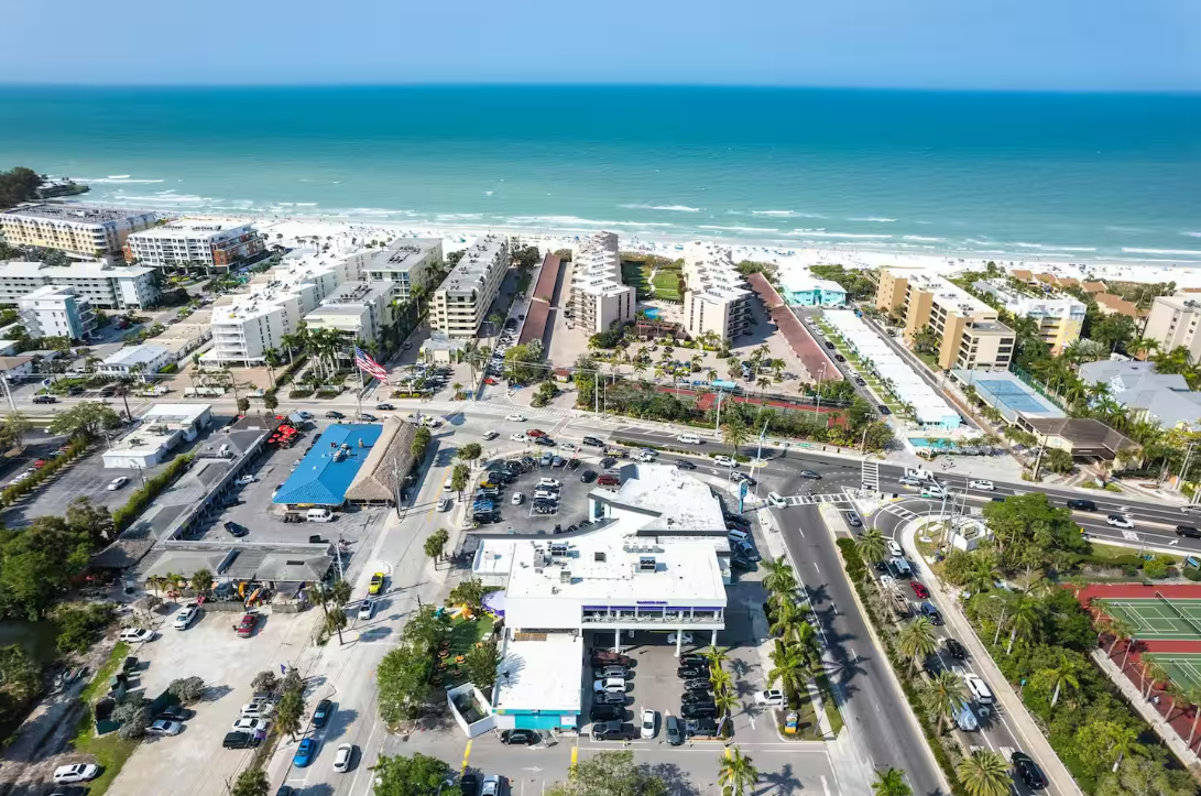 Mallory Squared- Unit A | Photo 470