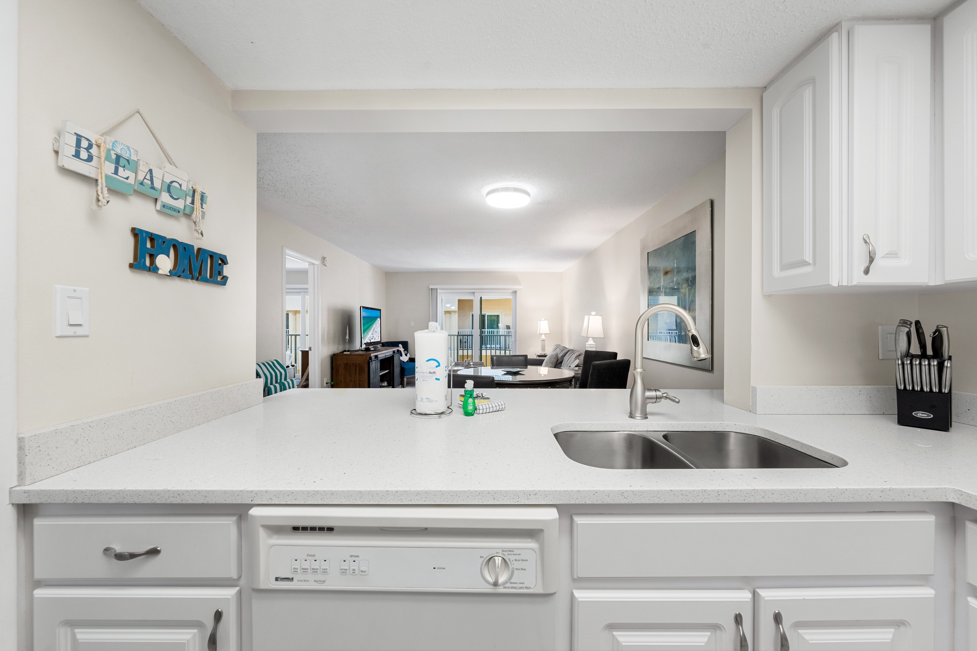 Palm Bay Club - 343 Bayside | Photo 14