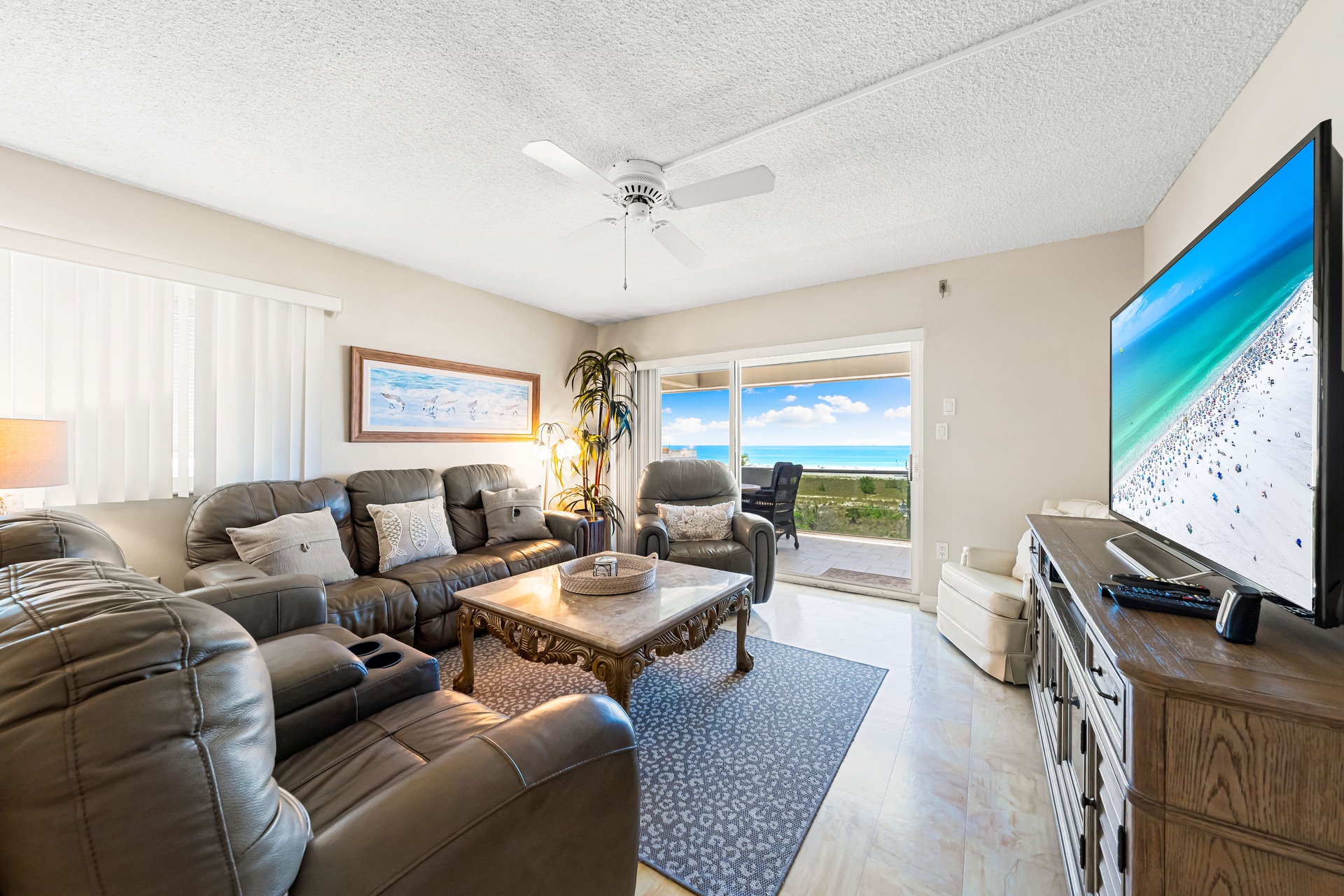 Tivoli by the Sea: 607 | Photo 4