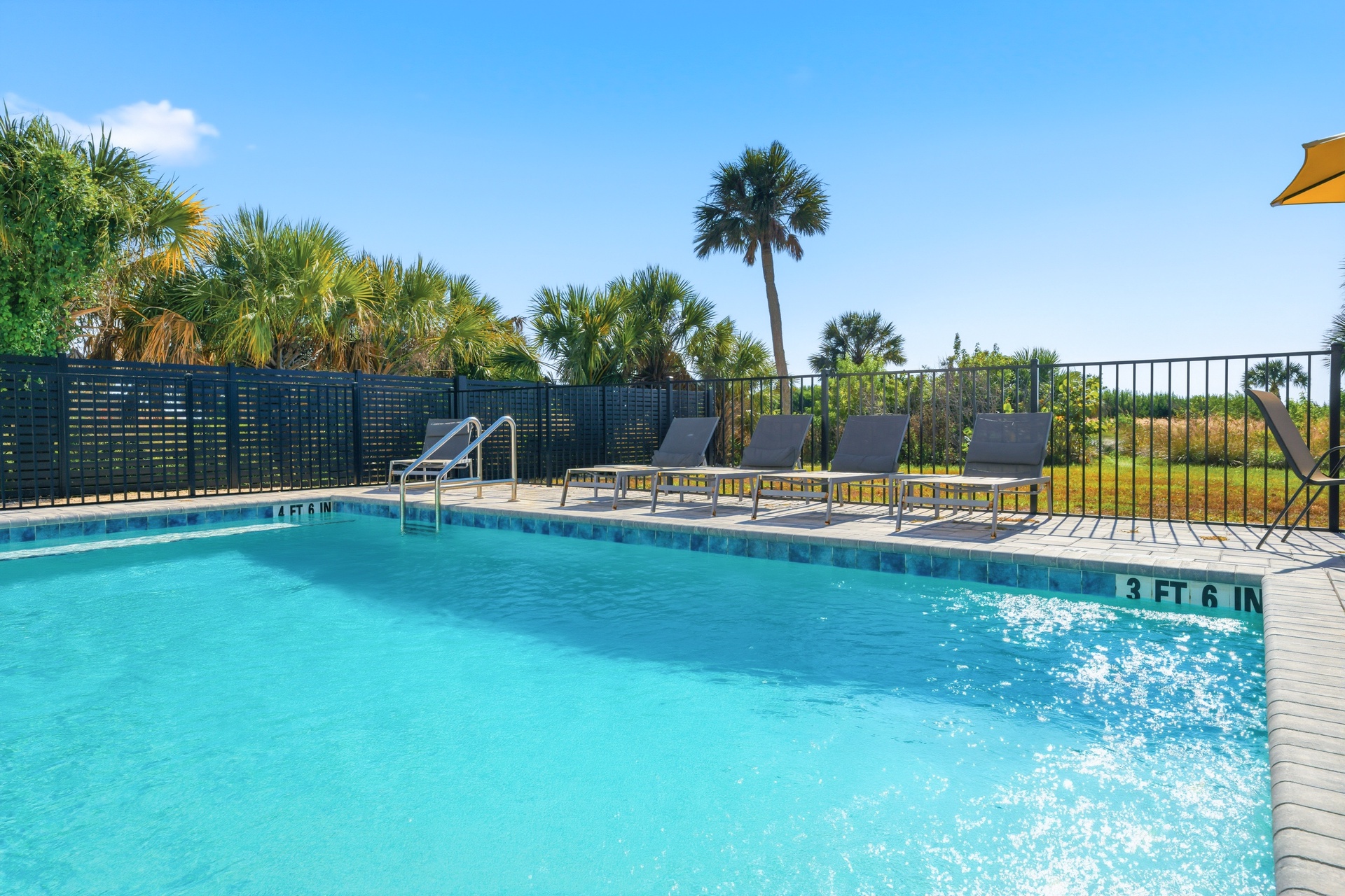 Just Beachy - Unit 2 | Photo 472