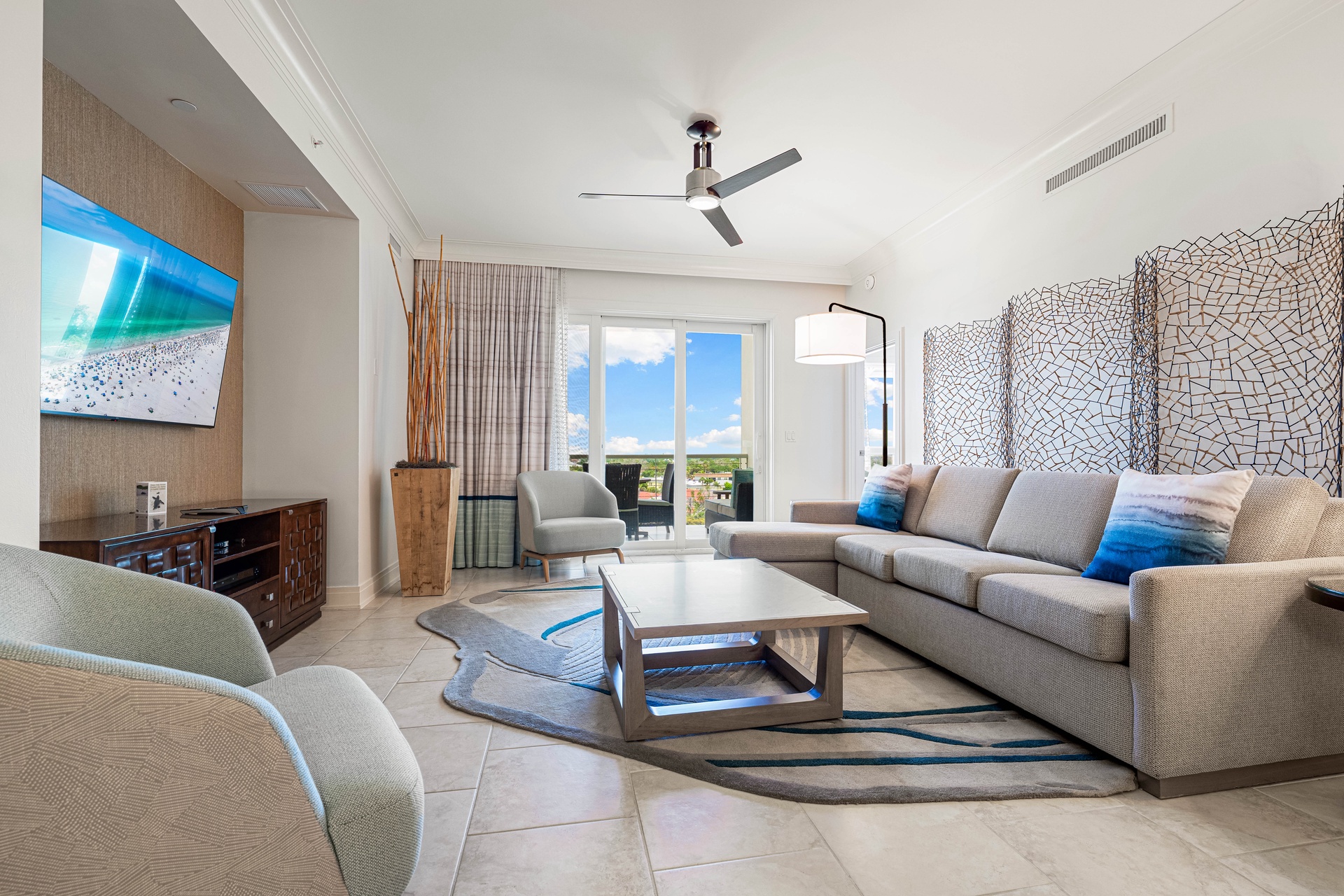 Beach Residence, The Hyatt - 610 | Photo 5