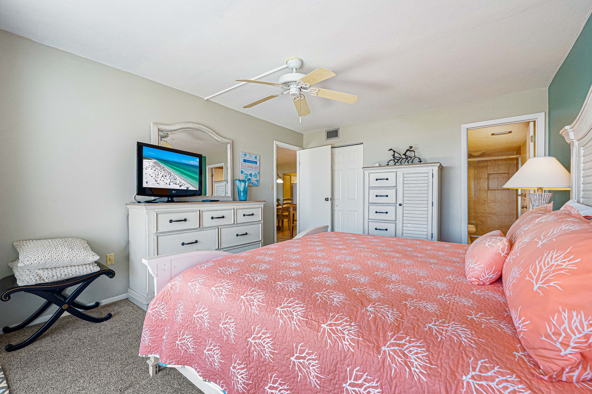 Tivoli by the Sea: 406 | Photo 20