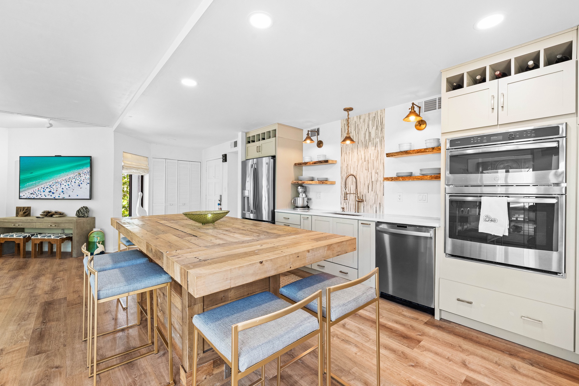 Just Beachy - Unit 3 | Photo 11